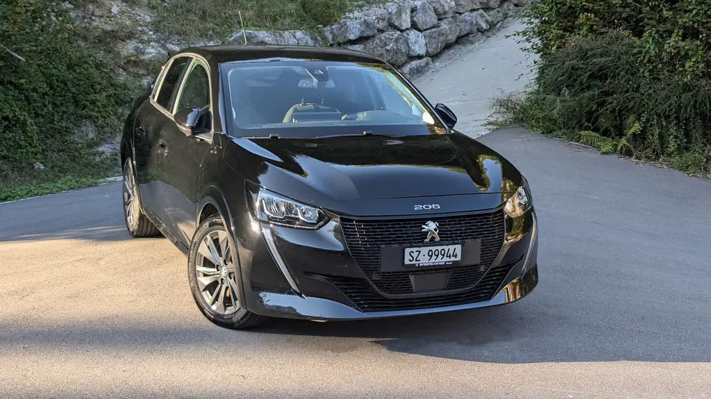 PEUGEOT 208 e-Allure Pack