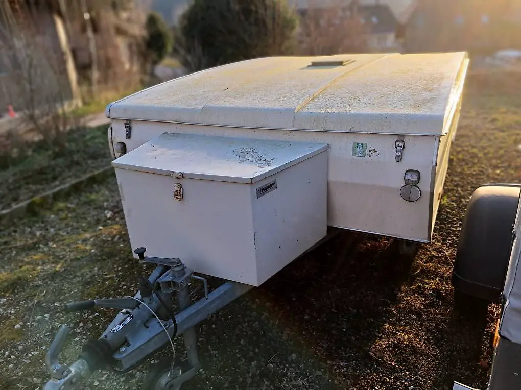 Klappzelt Wohnanhänger