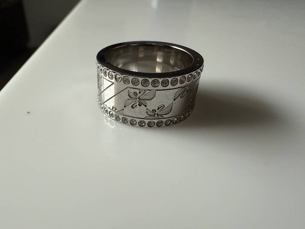 Swarovski Ring