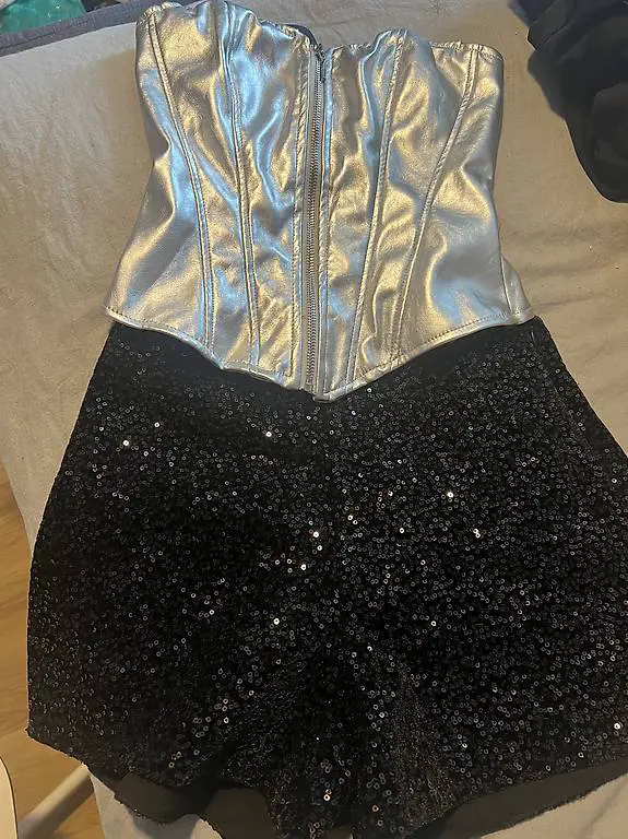 Amisu Partyoutfit NEU XS 34 Corsage Shorts