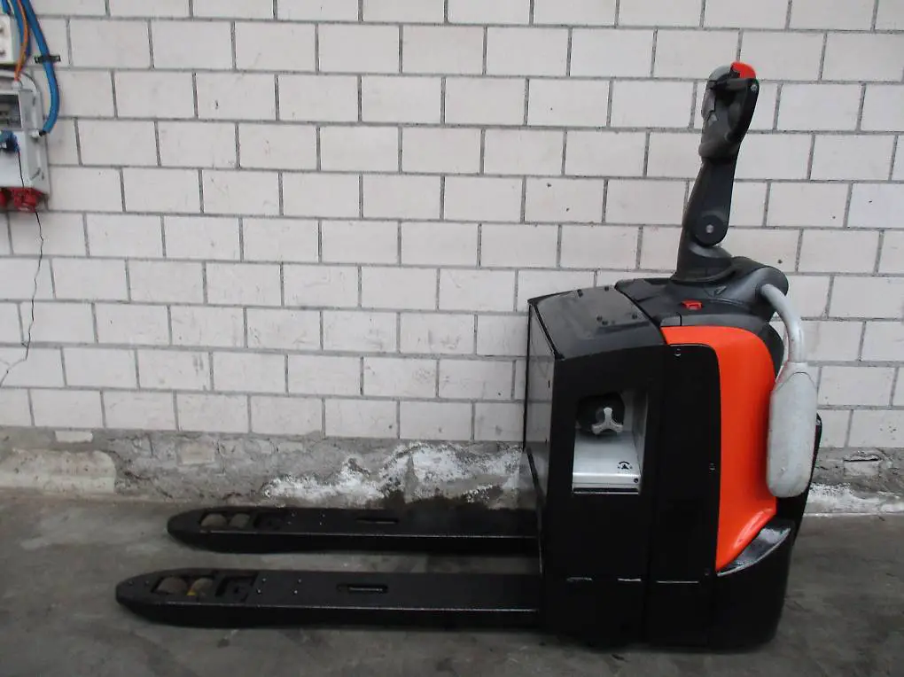 stapler toyota bt lpe 200 li-ion ameise 16