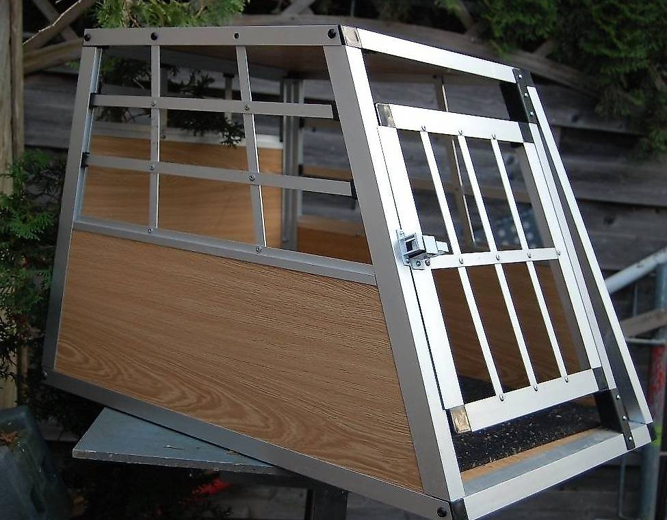 Hundeboxe 70 x 54 x 50 für kleineren Hund