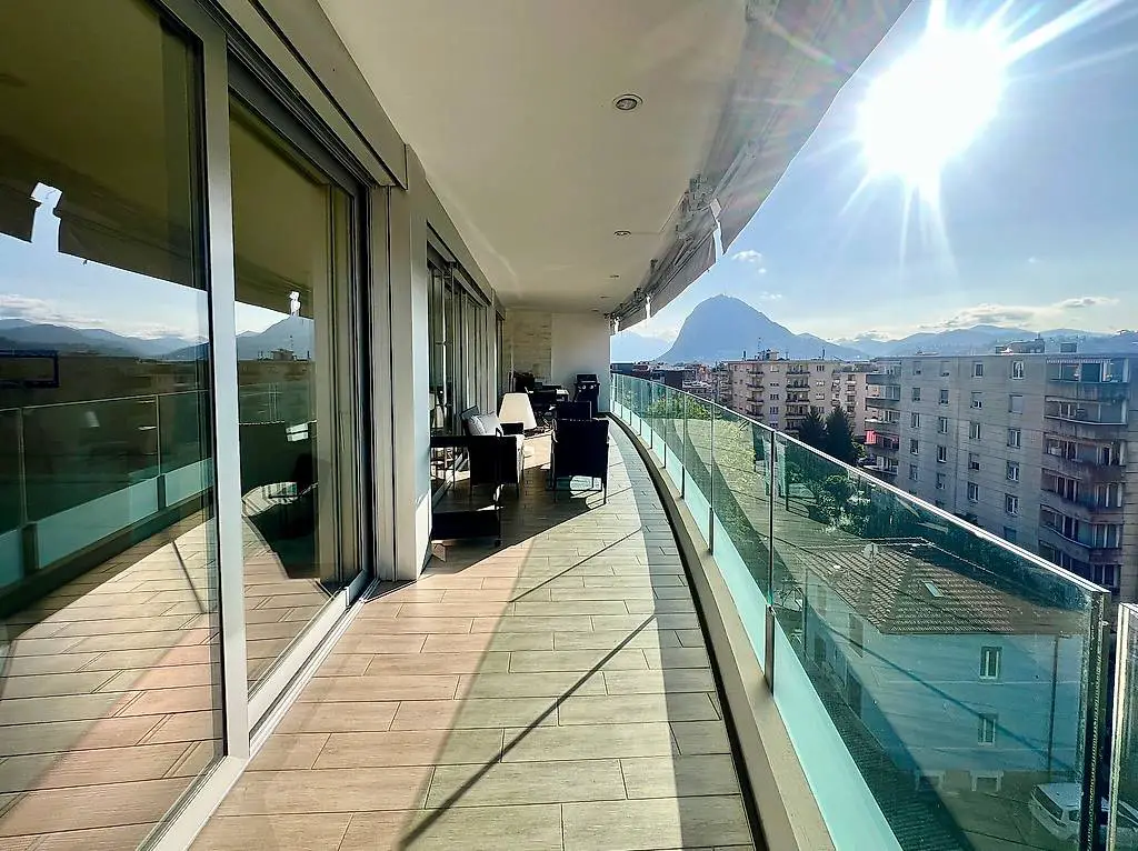 - Attico 4.5 locali a Viganello con vista panoramica