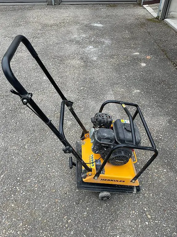 Vibroplatte / Rüttelplatte