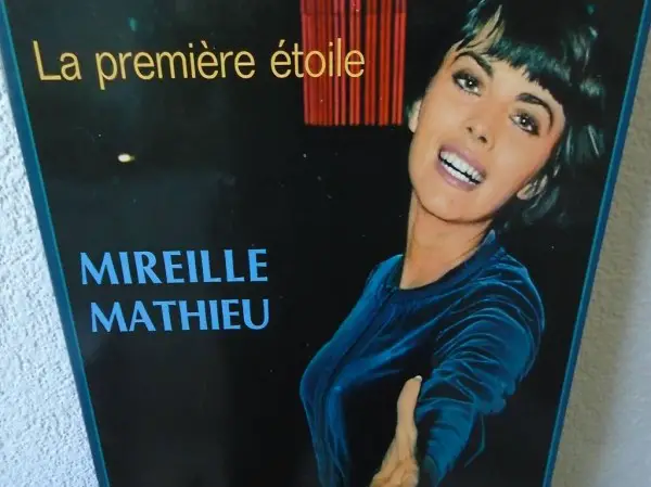 Mireille Mathieu, Poster & Vinyl