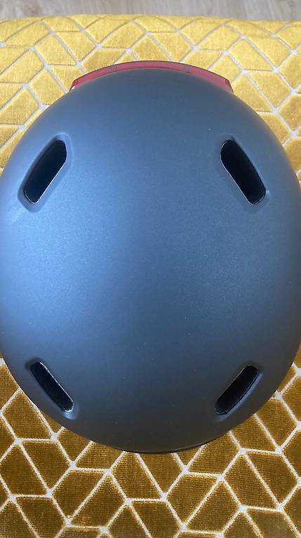 Livall casco per bicicletta- Mai usato