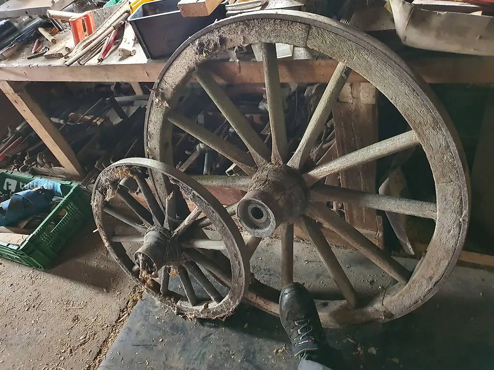 Alte Kutschenräder Wagenräder Wagenrad