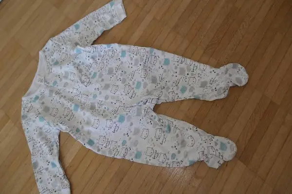 Pyjama mit Füssen von C&A, Gr. 80