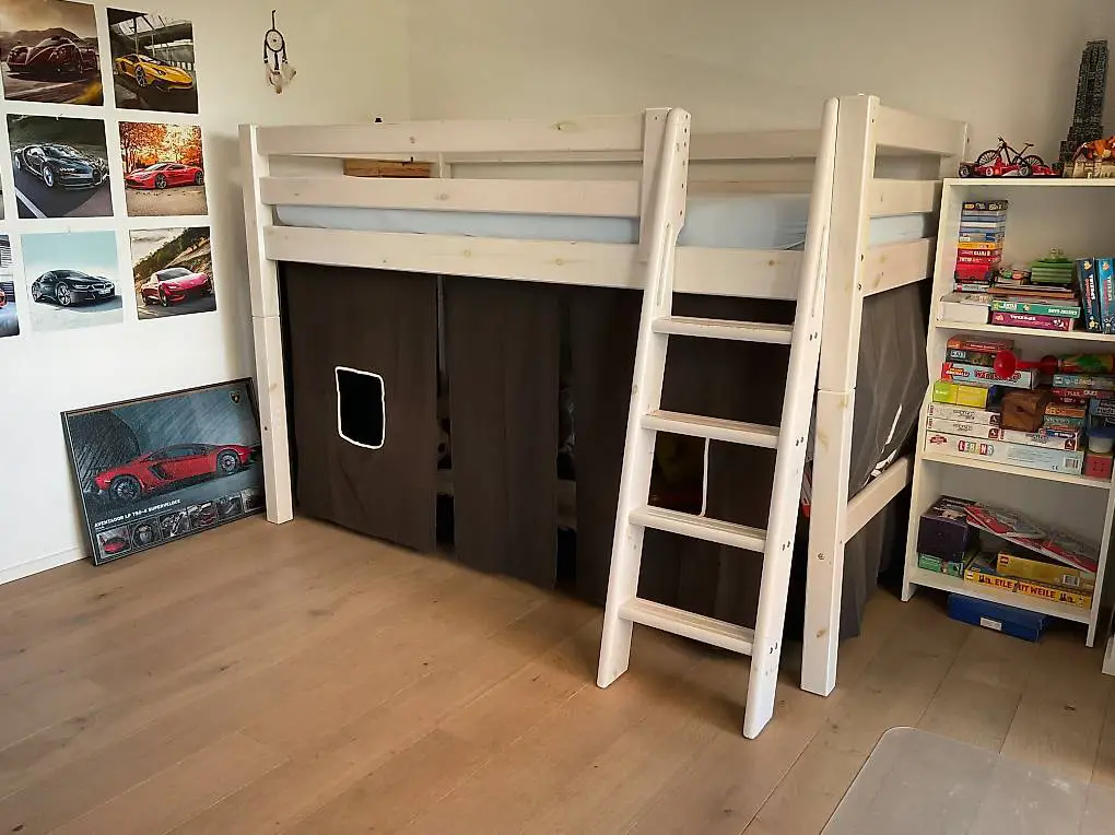 Hochbett Flexa inkl. Vorhänge/Lattenrost exkl. Matratze