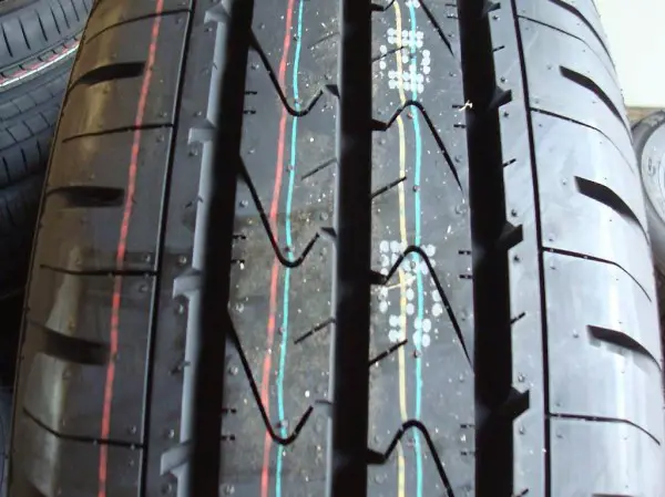 215/70R15C 109S Lieferwagen Sommerreifen 4 St. mit Montage