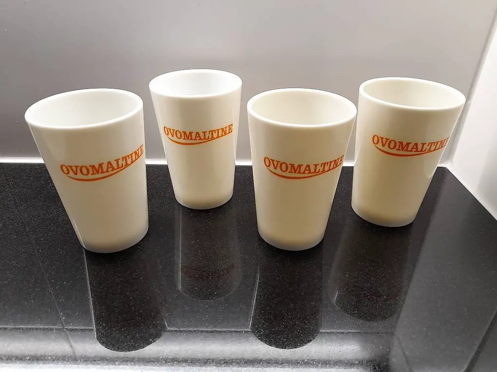 4x Ornamin Ovomaltinen Becher