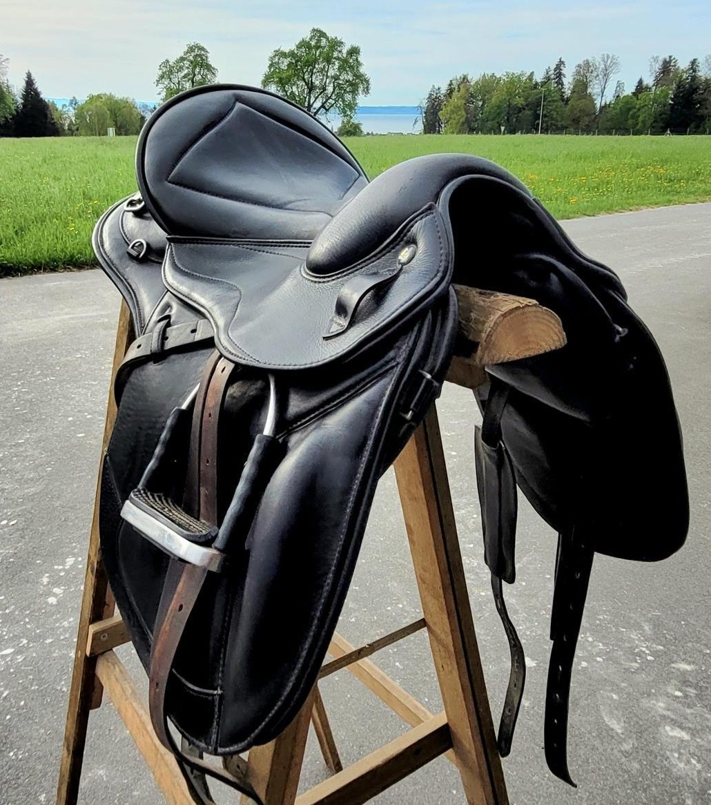 La Belle und Prestige Sättel zu verkaufen