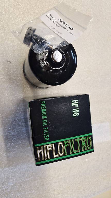 Victory Motorcycle Ölfilter mit Schraube