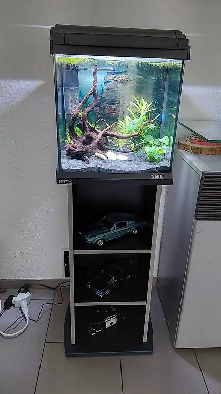 Aquarium 30l, Kombination mit Untermöbel