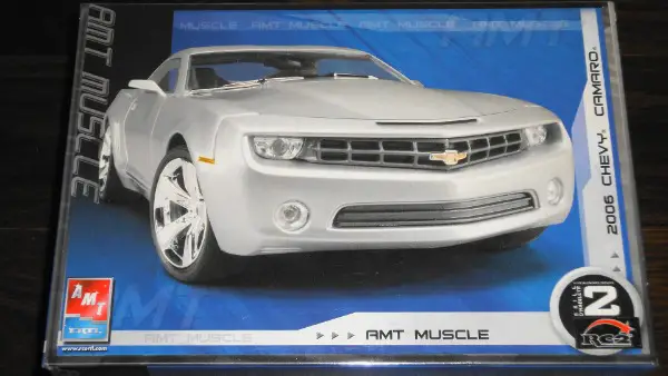 AMT 2006 Chevy Camaro 1:25