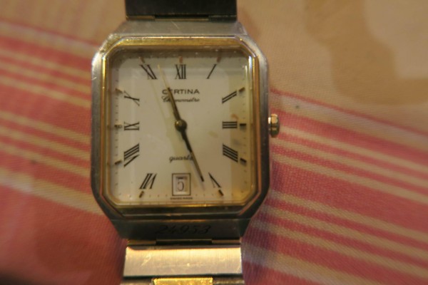 Certina Chronometre Quartz Batterie wechseln