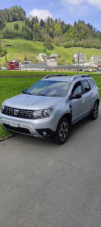 dacia duster neuwertig 8000km 150ps