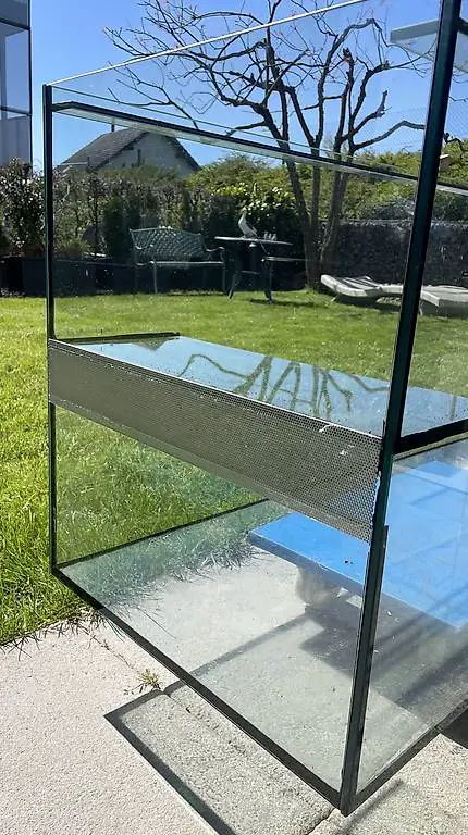 Terrarium 120cm mit Glastablaren und Lüftungsgittern