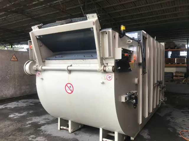 Presscontainer Bergmann MPB 405 SN/12, Abrollcontainer / Mulden