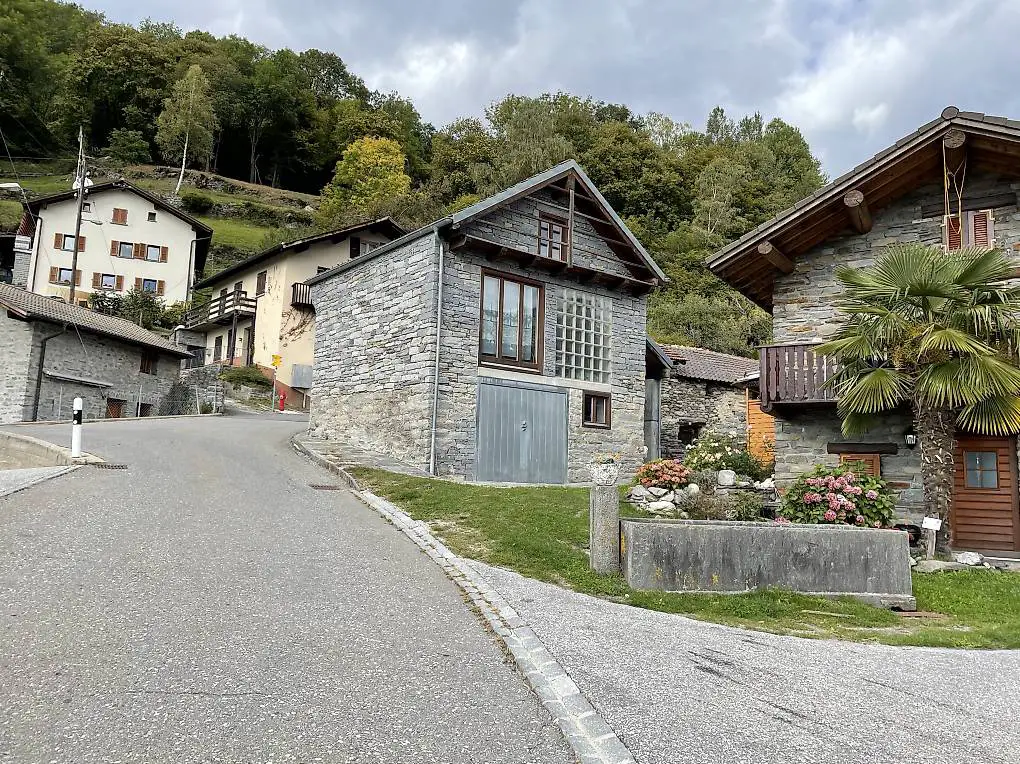 Stall ausbaubar zu Rustico; Stalla con possibile riattazione