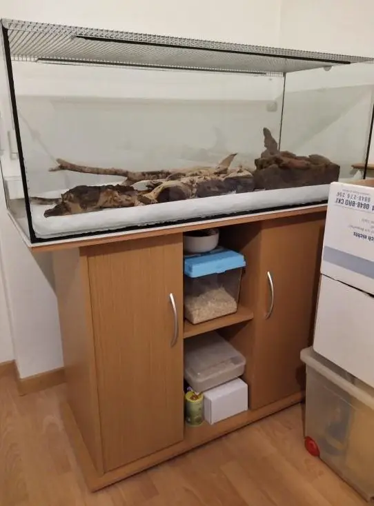 Nagerterrarium mit Untermöbel zu verkaufen