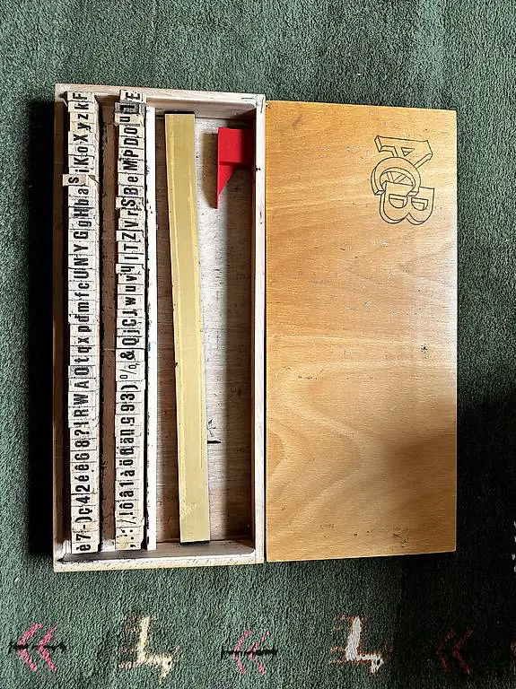 ABC Stempel Kasten Holz