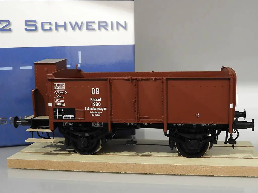 Spur 1 KM1 Schlackenwagen 002 Schwerin DB Ep.IIIb. Spur1