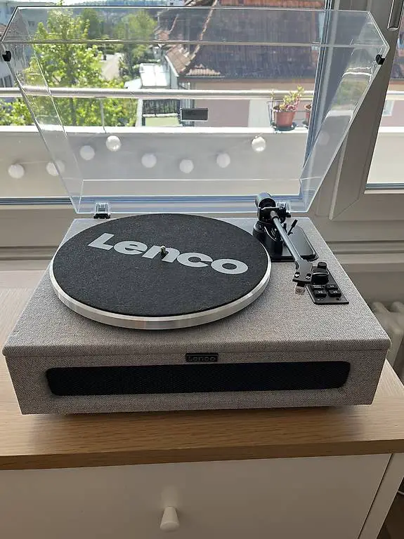 Lenco Plattenspieler LS-440
