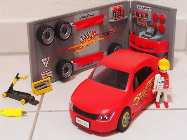 Playmobil PkW in Tuning Werkstatt 4321