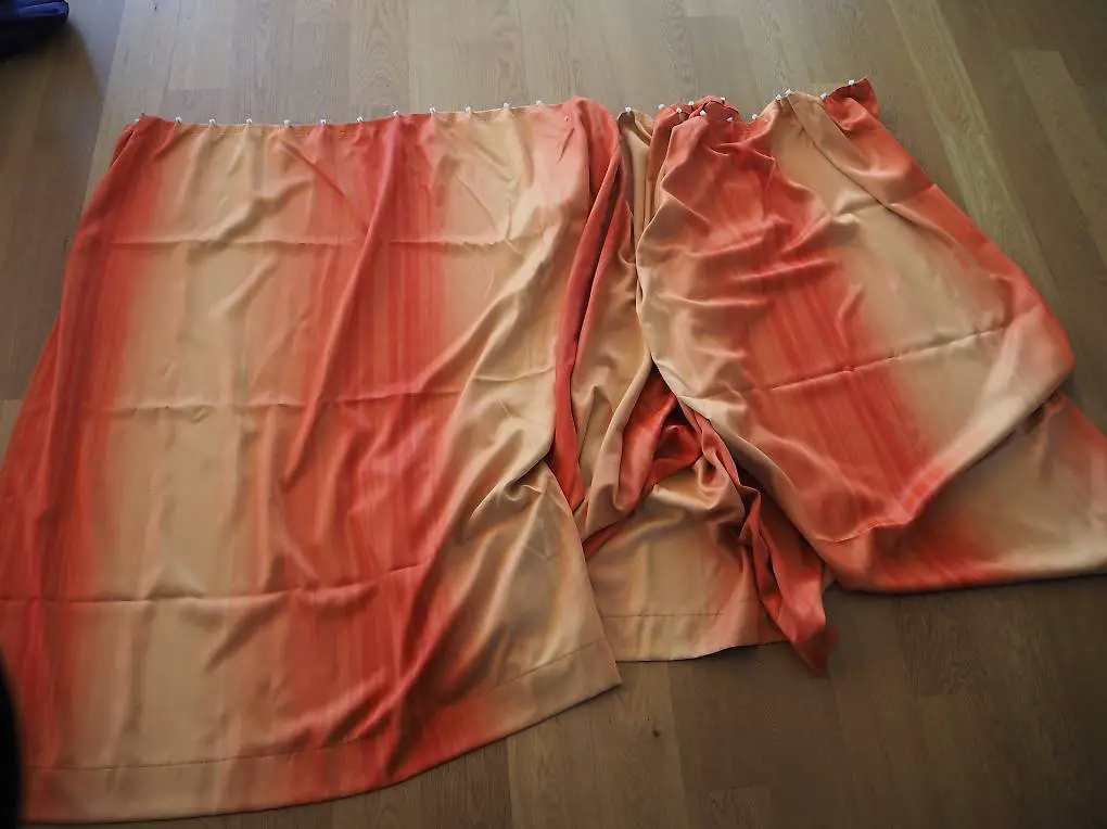 2x Nachtvorhang / Verdunklungsvorhang