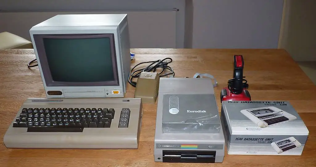 Commodore 64" mit Floppy-Laufwerk 1541 inkl. Zubehör