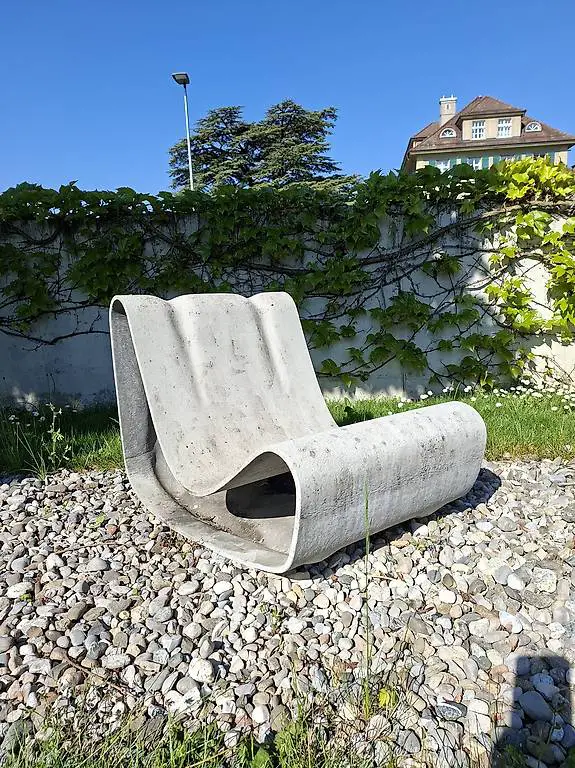Willy Guhl Loop Sessel Eternit