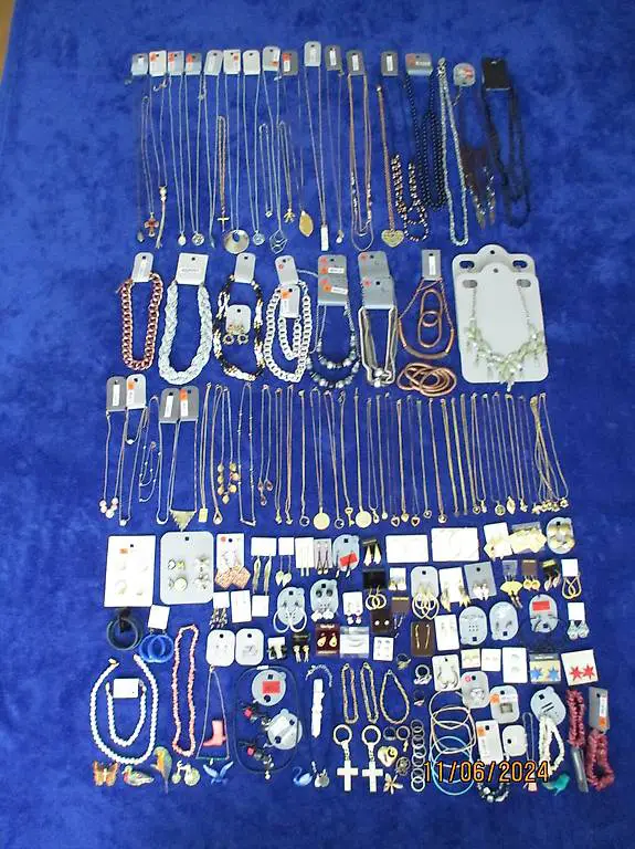 Modeschmuck ca. 200 Teile