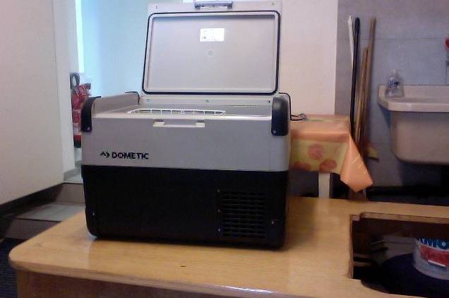 Kühlbox Dometic CFX 50 mit Liegefläche