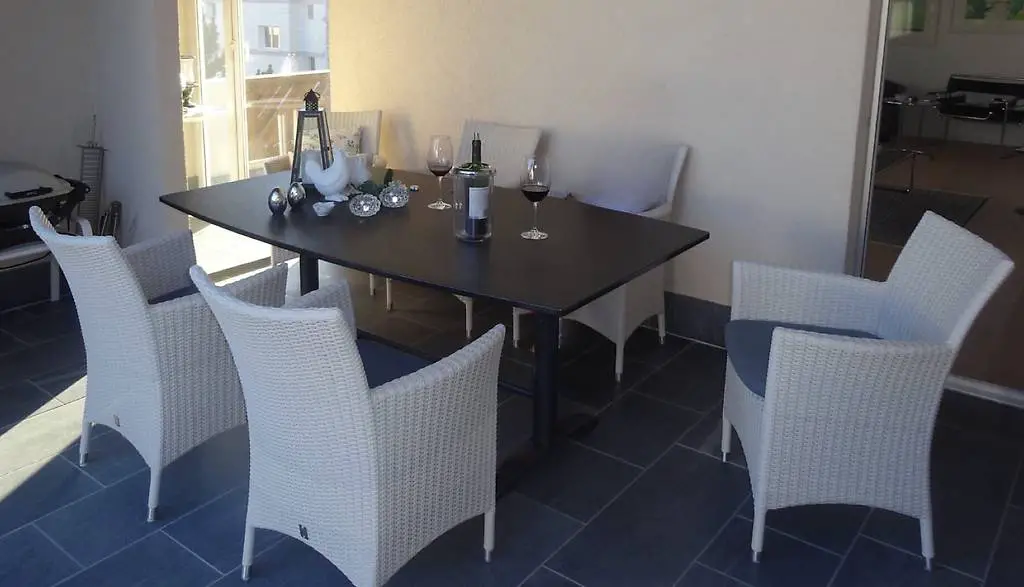 Tisch-/Gartenstuhl-Set dunkelgrau/schwarz