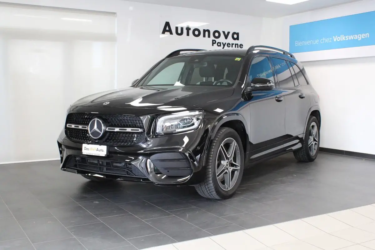 mercedes-benz glb 250 4matic amg line 8g-tronic