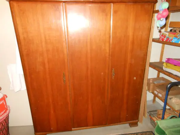 Vintag Kleiderschrank Holz 3 Türig