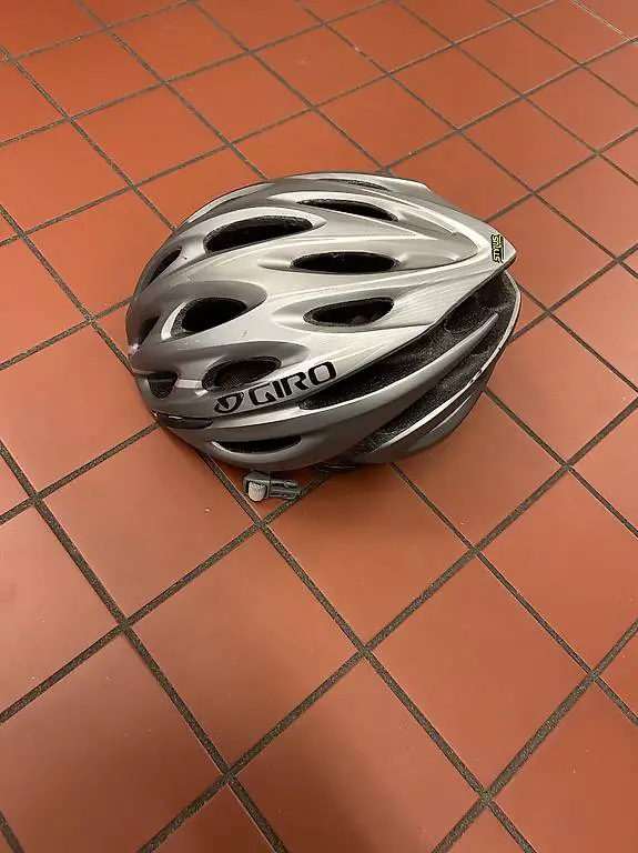 Fahrradhelm gebraucht