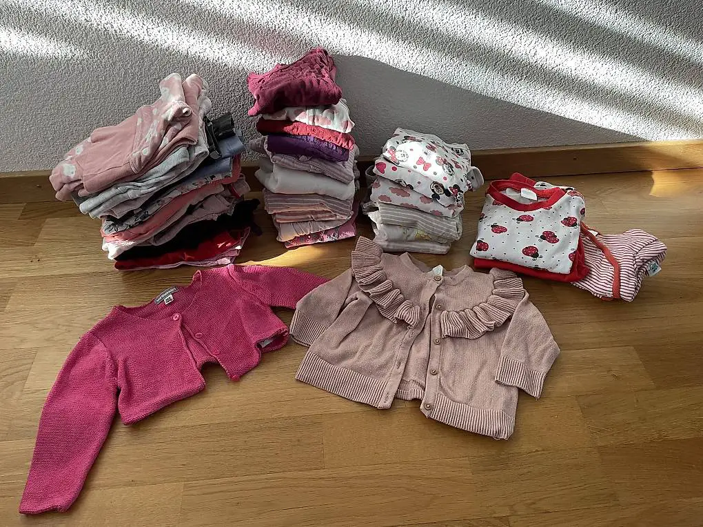 Grosses Kleiderpaket Gr. 74 Meitli / Mädchen