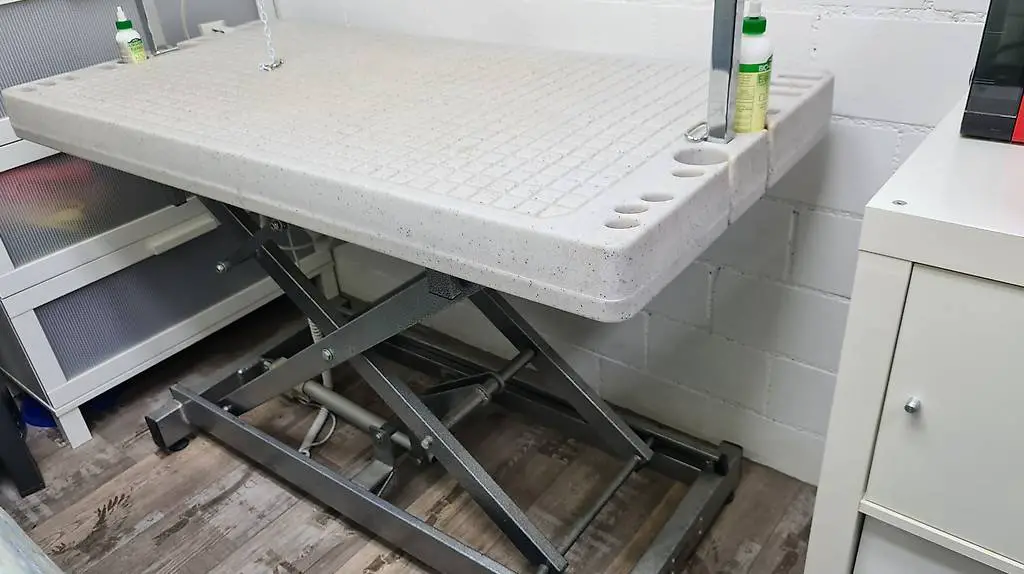 VIVOG Trimmtisch gross mit Haltebügel