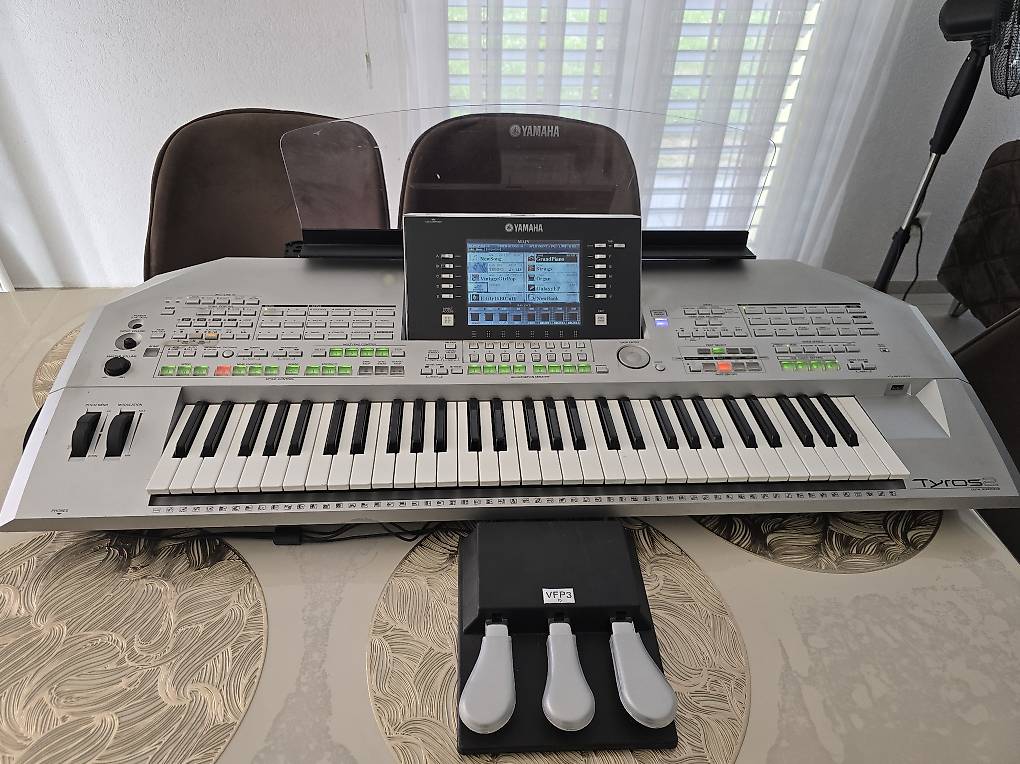yamaha tyros 2