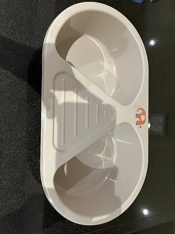 Wasserbehälter zur Babypflege