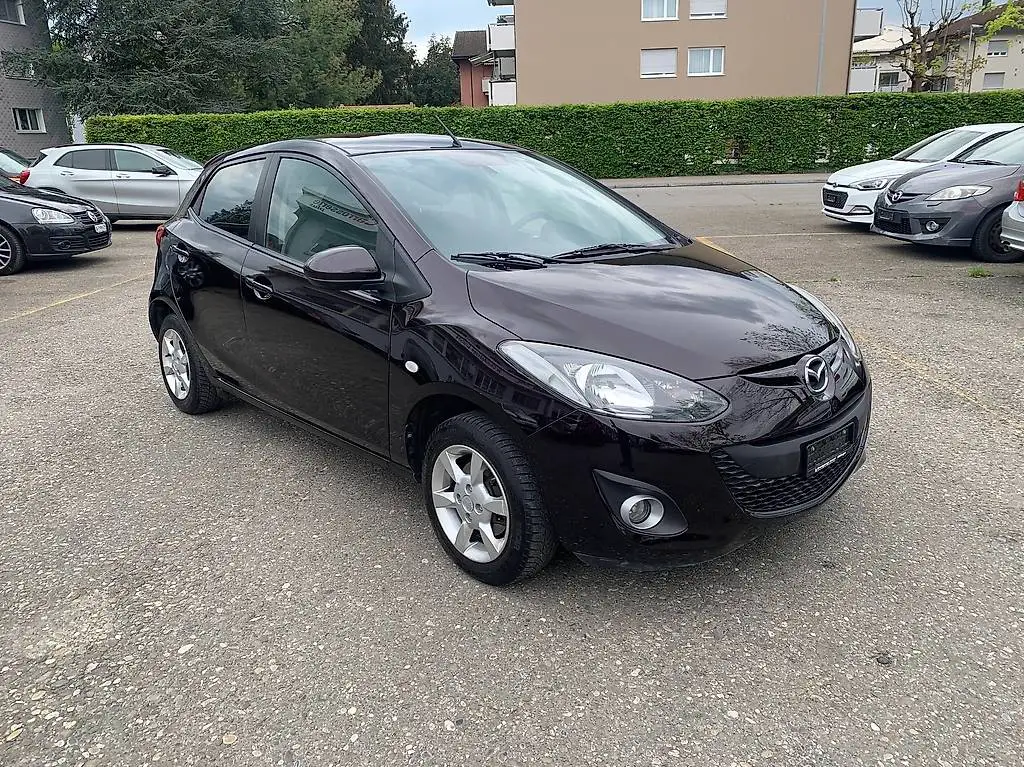 MAZDA 2 1.5i 16V Exclusive Automatic / 2011 Frisch ab MFK /