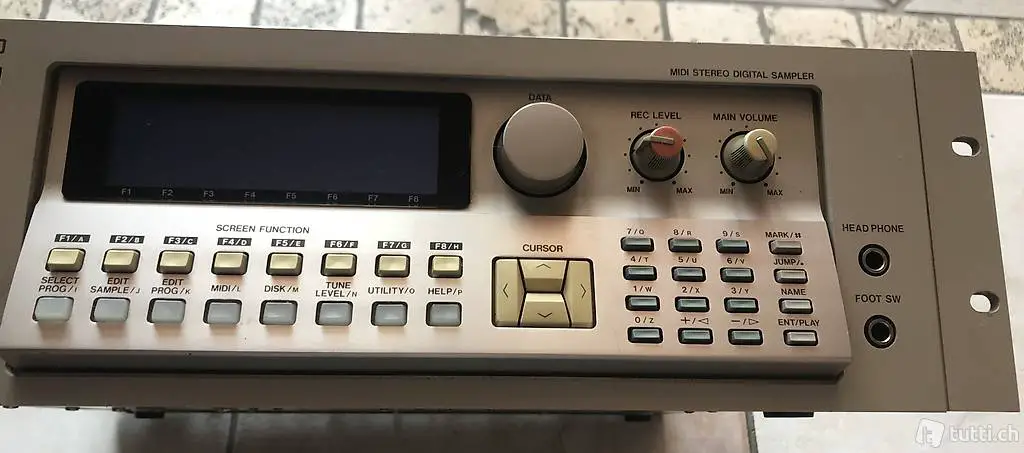 Campionatore Akai proffesional, S 3000.