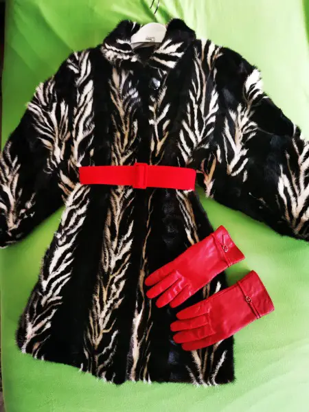 Pelzmantel/Jacke Nerz
