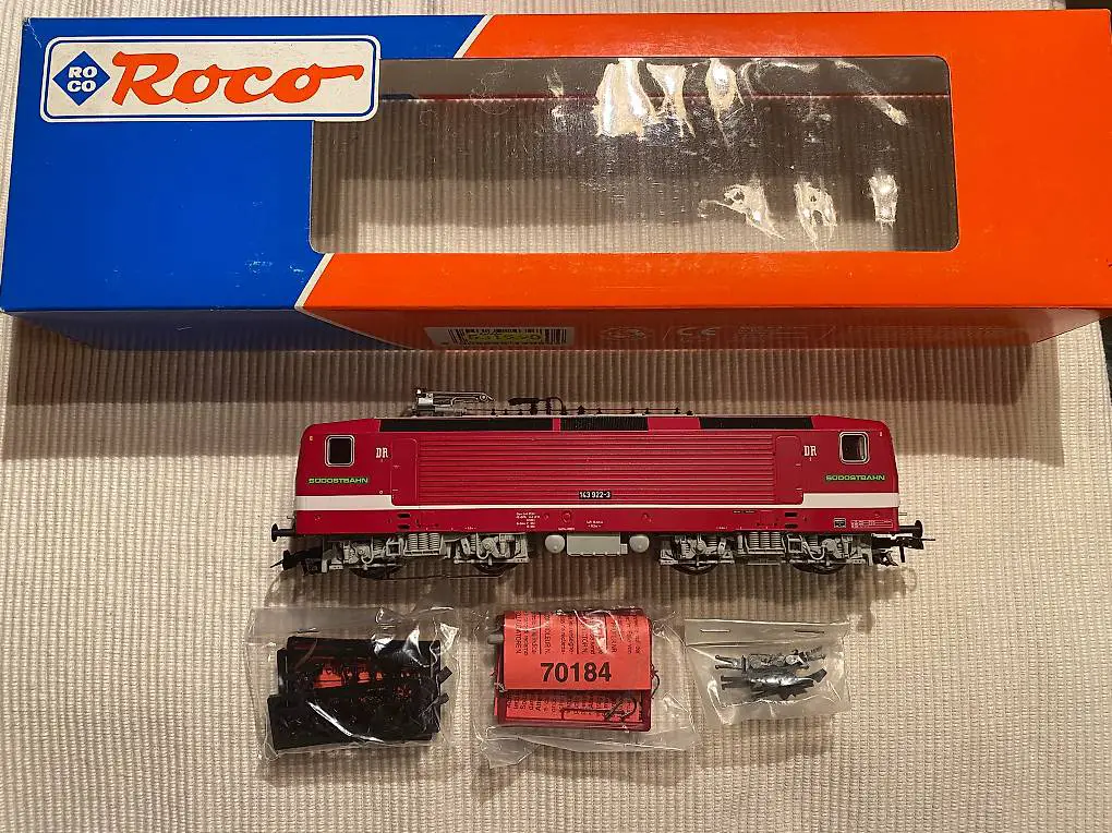 ROCO 43980 SOB Elok Br 143 Gipfeli-Express, AC, H0