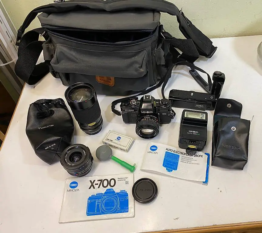 Kamera Minolta X-700 mit Zubehör