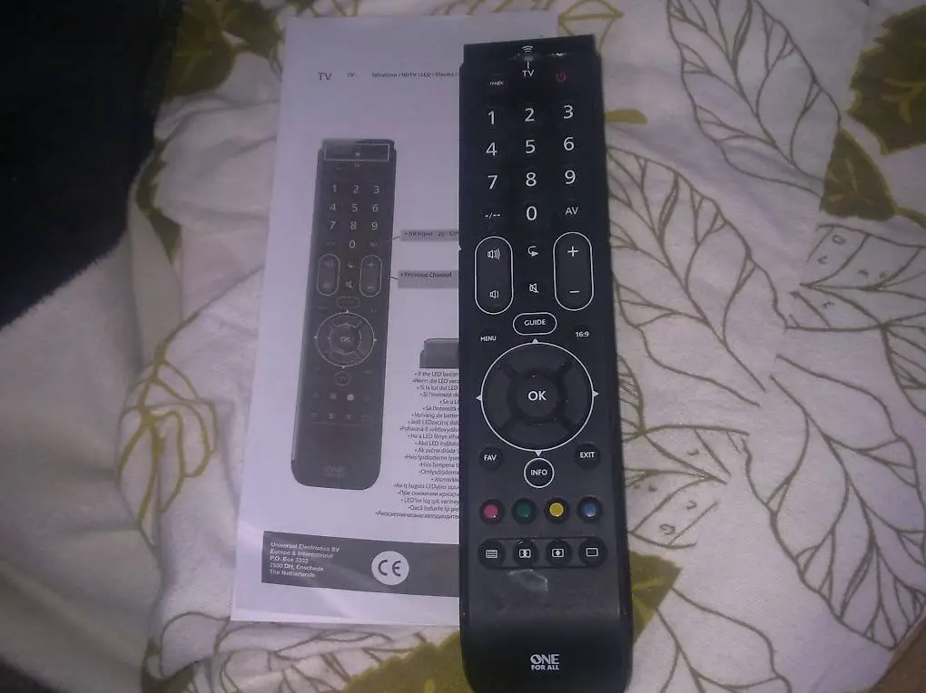 Fernbedienung *One for All* - Programmierbar für div. TV