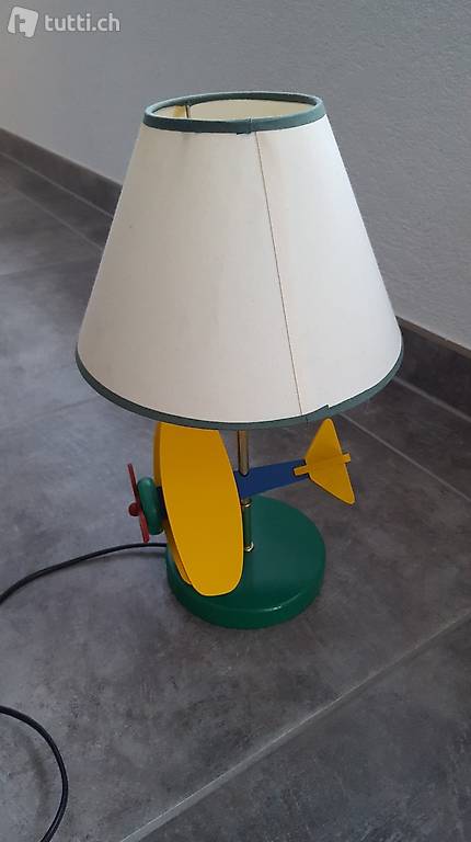 Très jolie lampe pour enfants avion