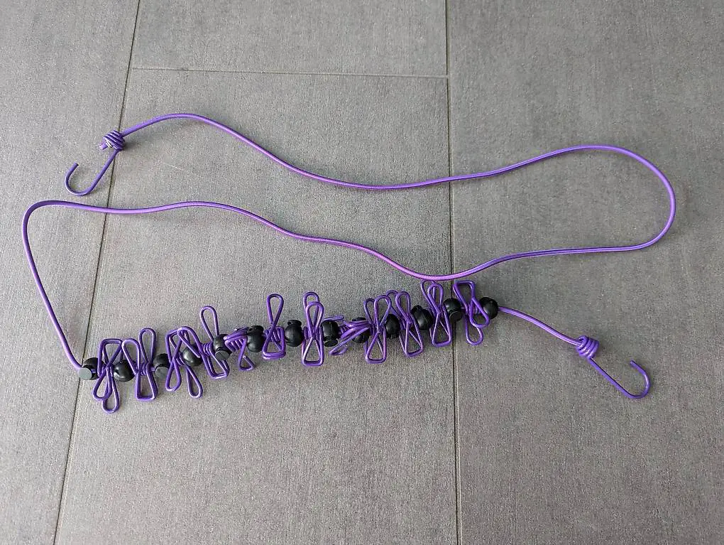 Wäscheleine Camping mit Wäscheklammern